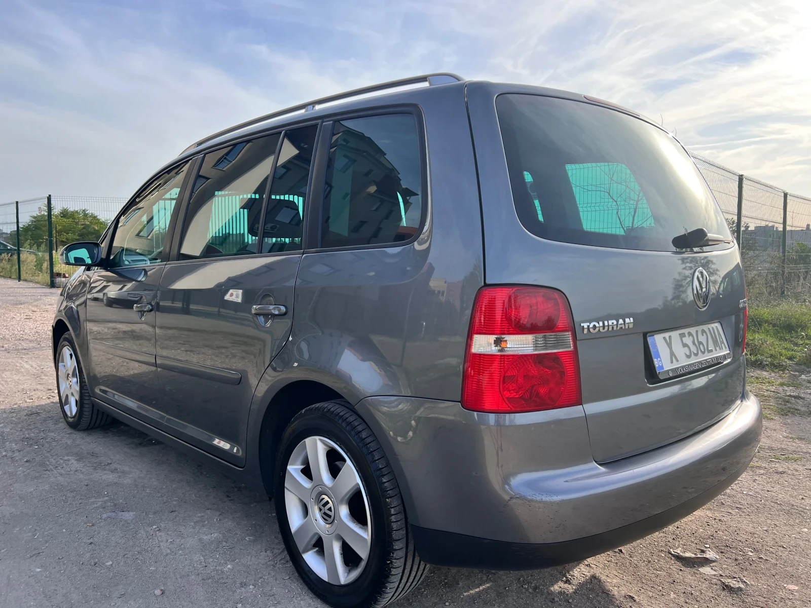 VW Touran  - изображение 5