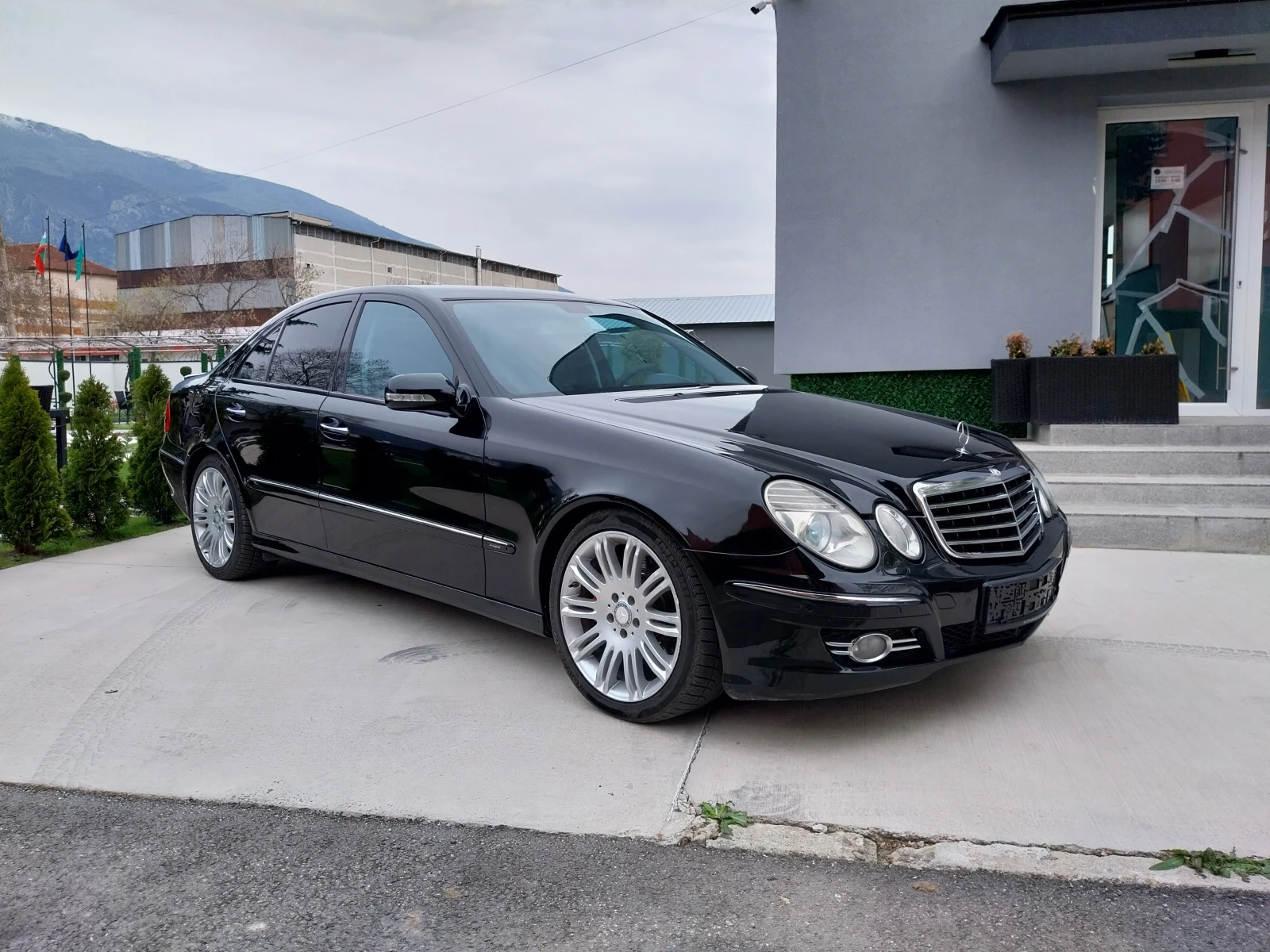 Mercedes-Benz E 320 EVO//F1//FACELIFT//DISTRONIC//FULL// - изображение 3