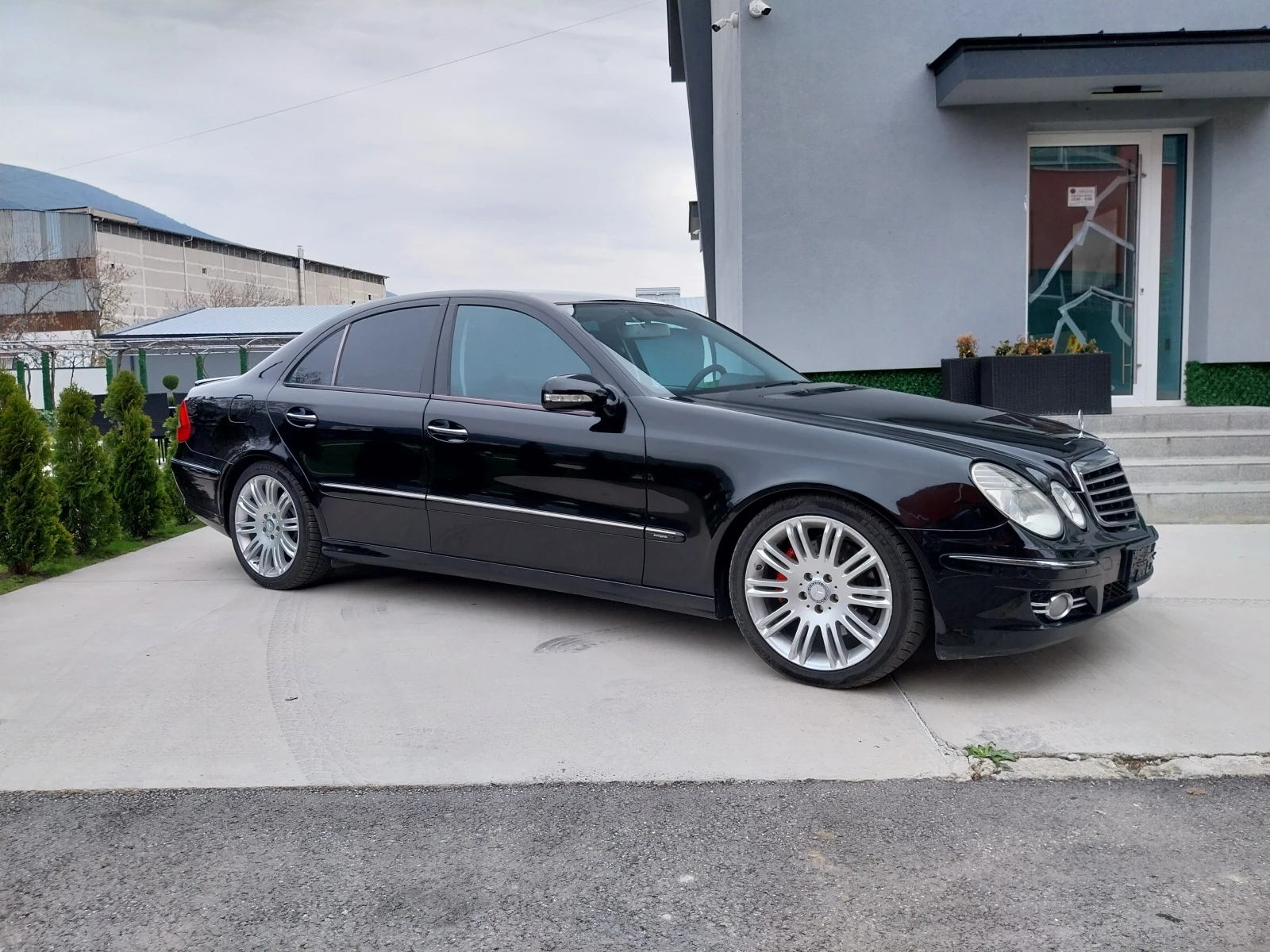 Mercedes-Benz E 320 EVO//F1//FACELIFT//DISTRONIC//FULL// - изображение 7