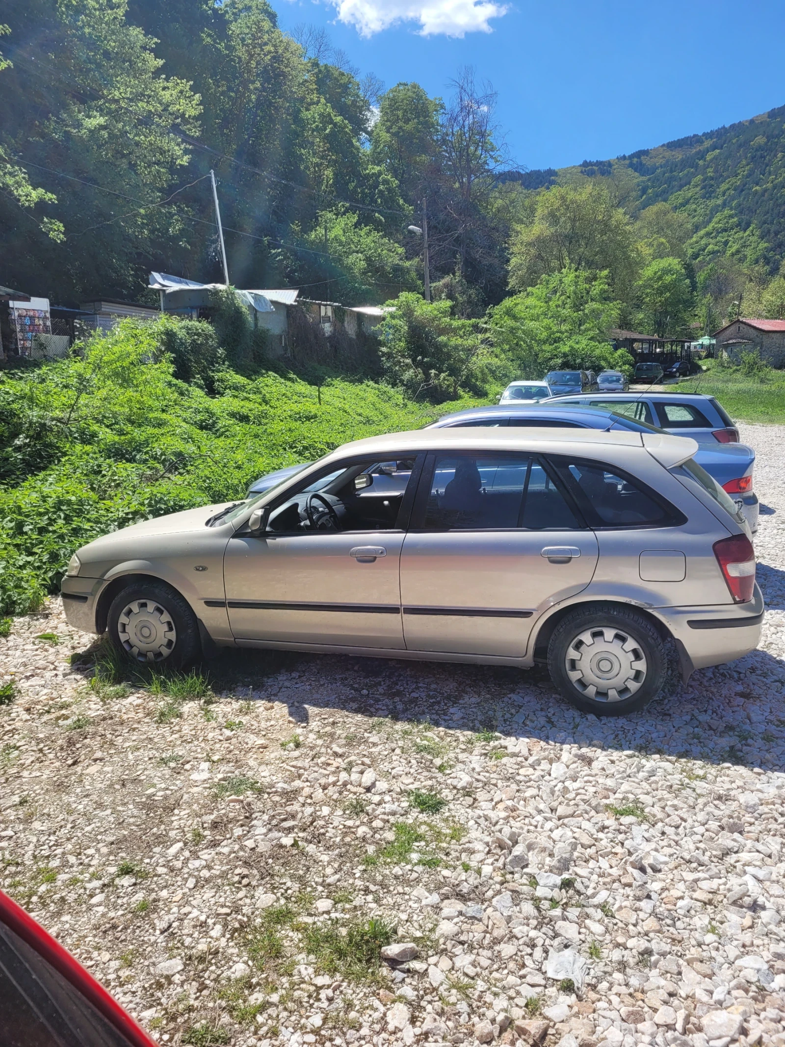 Mazda 323  - изображение 2