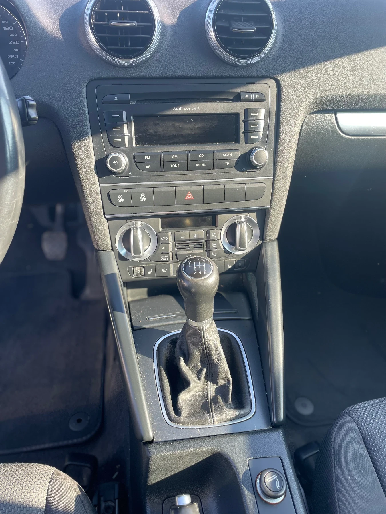 Audi A3 1, 2 i панорама - изображение 9