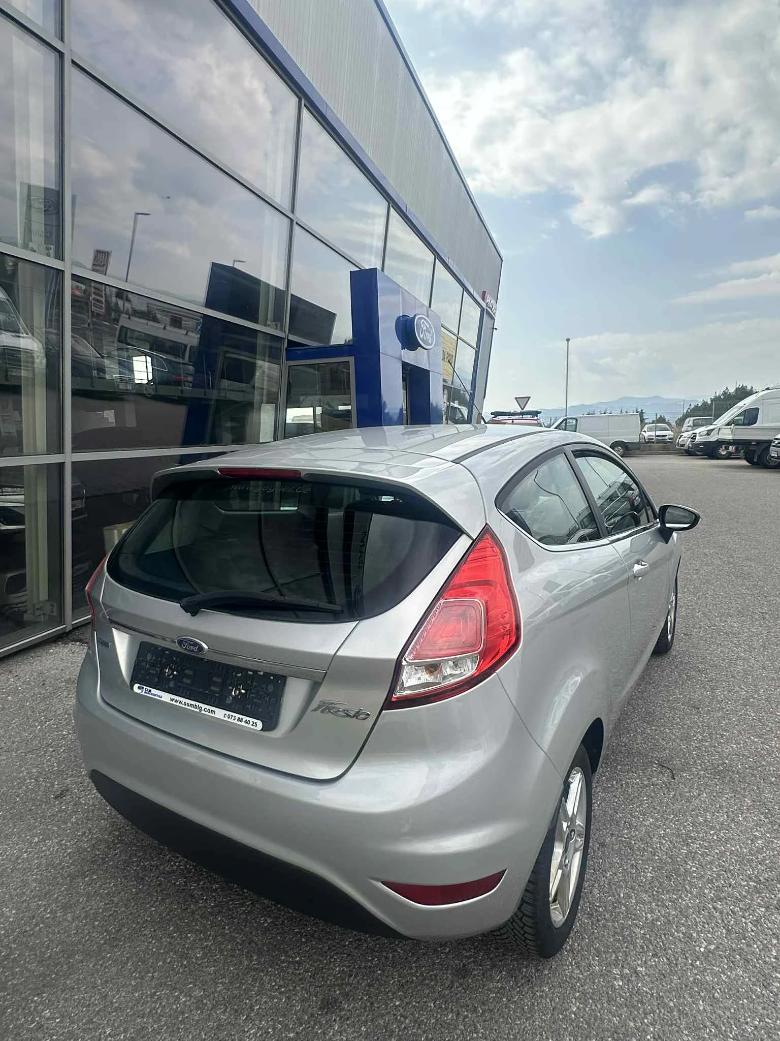 Ford Fiesta 1.5 - изображение 8