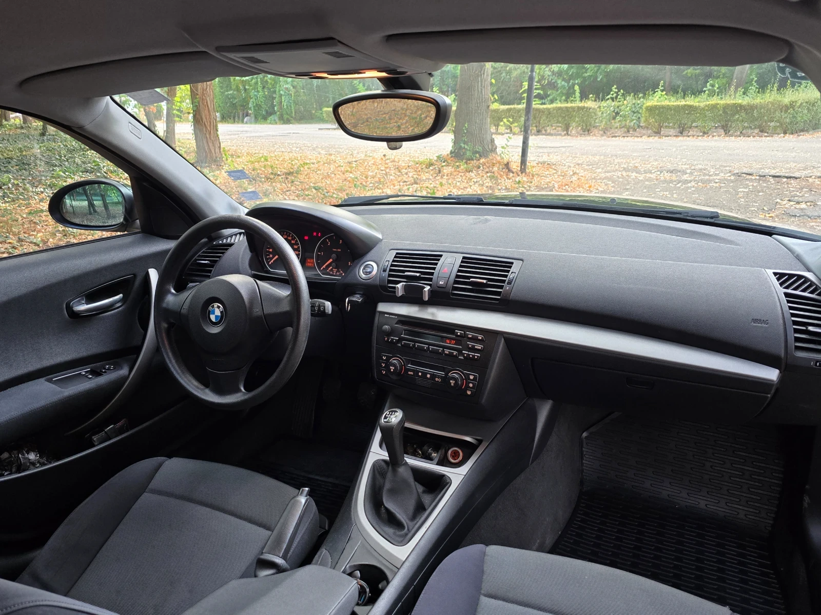 BMW 118 118D 2.0  - изображение 8