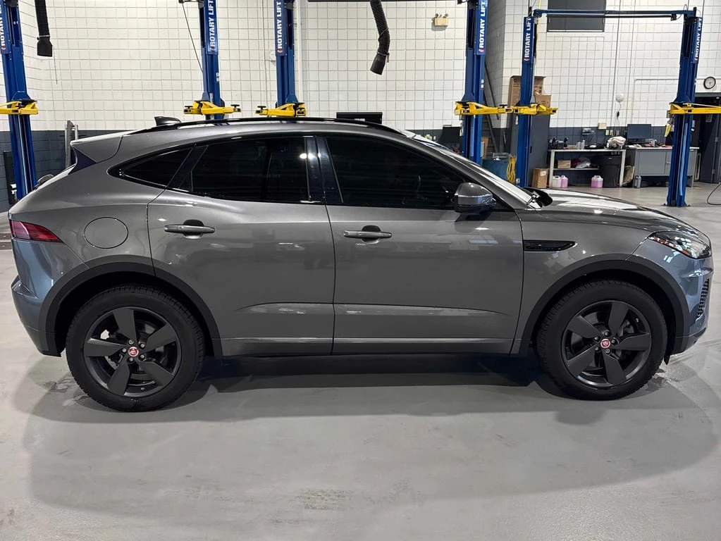 Jaguar E-pace * Checkered Flag * CARFAX * ���� �� �� | Mobile.bg � ����������� 4