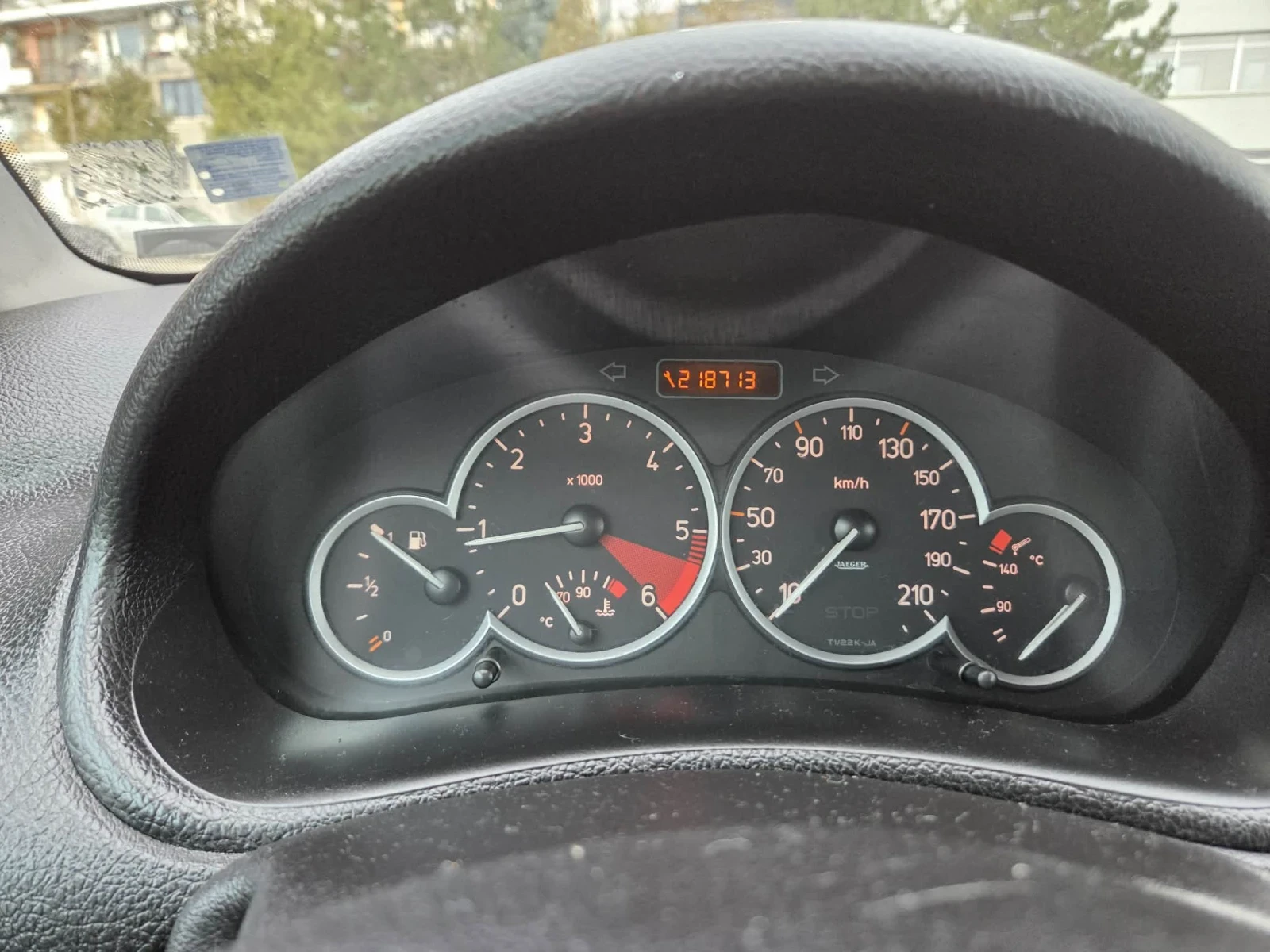 Peugeot 206, снимка 8 - Автомобили и джипове - 53938599
