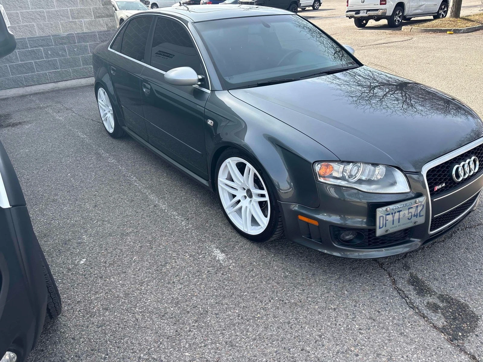 Audi Rs4  С РЕГИСТРАЦИЯ & АВТО КРЕДИТ , снимка 4 - Автомобили и джипове - 53978347