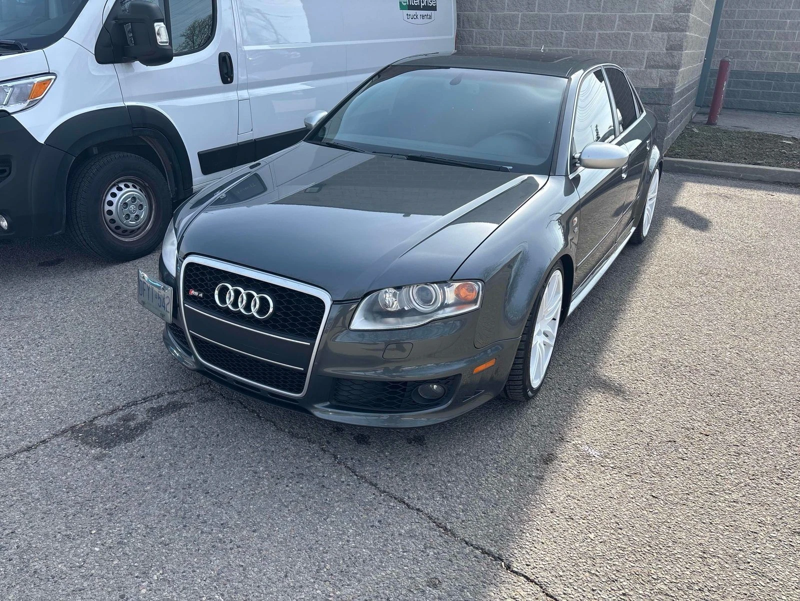 Audi Rs4  С РЕГИСТРАЦИЯ & АВТО КРЕДИТ , снимка 2 - Автомобили и джипове - 53978347