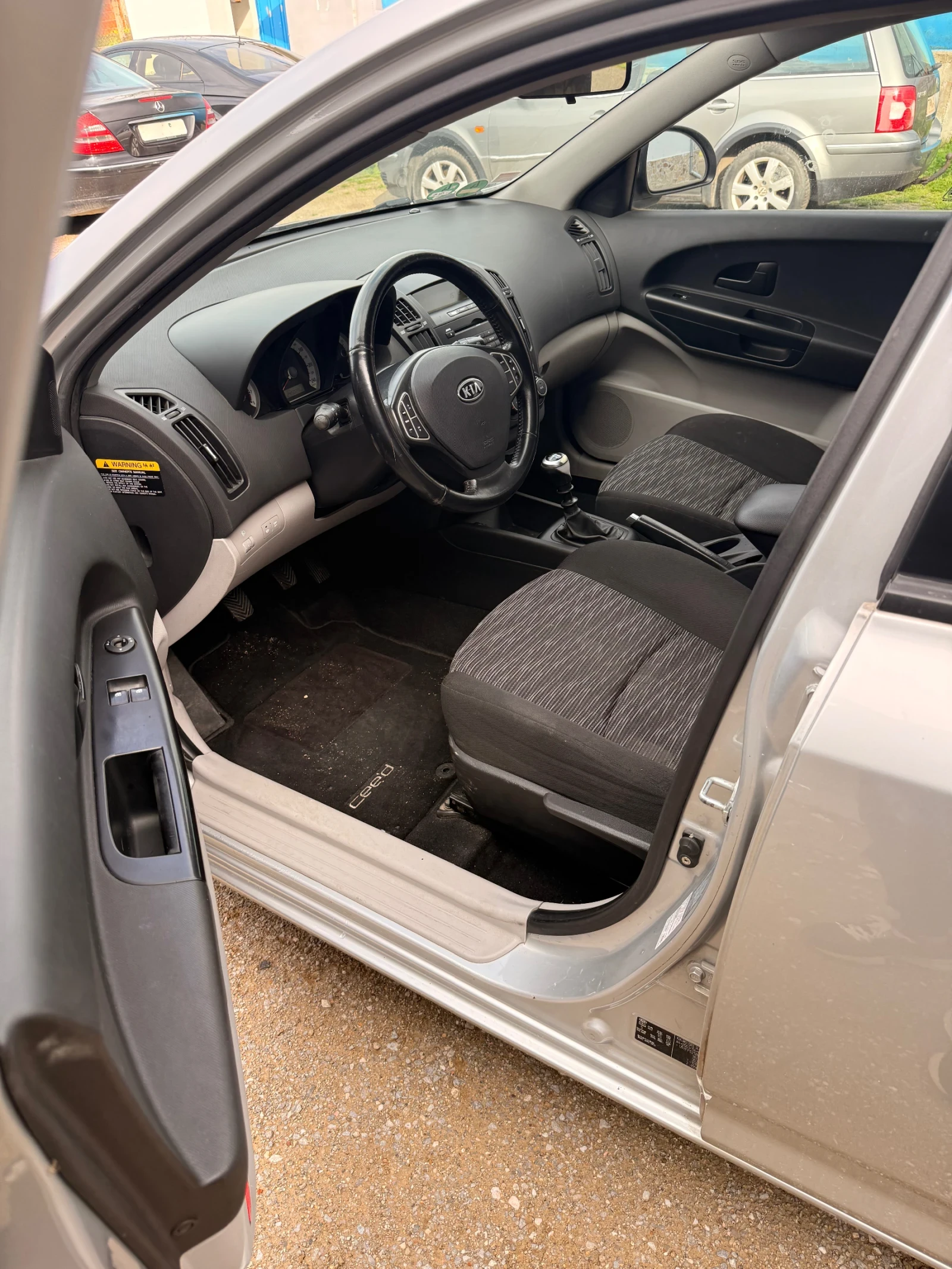 Kia Ceed, снимка 6 - Автомобили и джипове - 54152613