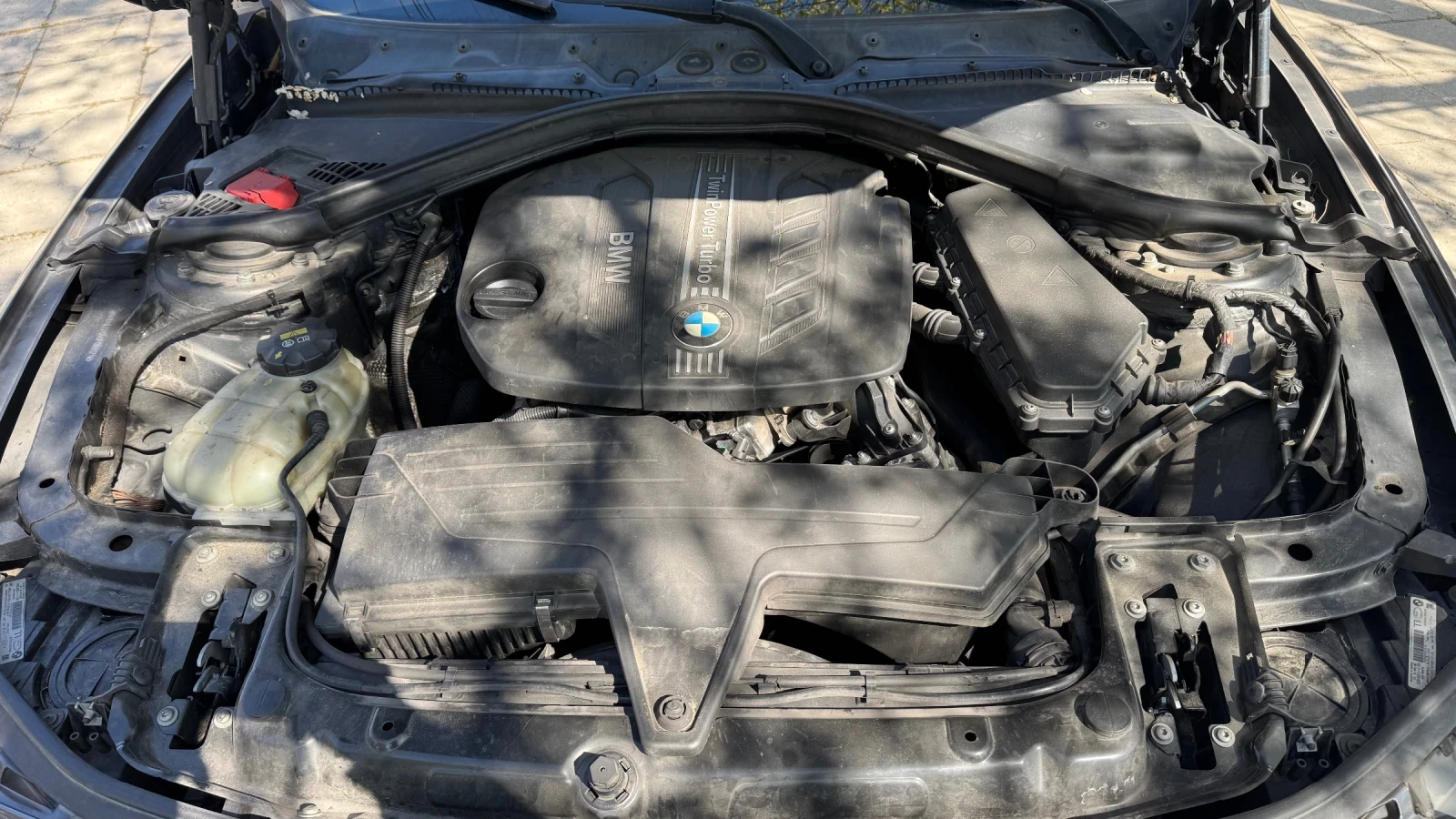 BMW 320 X-drive, снимка 9 - Автомобили и джипове - 54309360