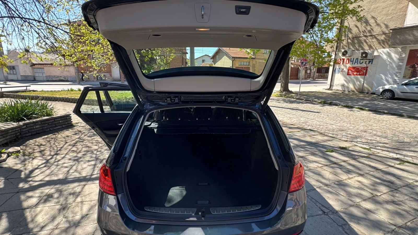 BMW 320 X-drive, снимка 13 - Автомобили и джипове - 54309360