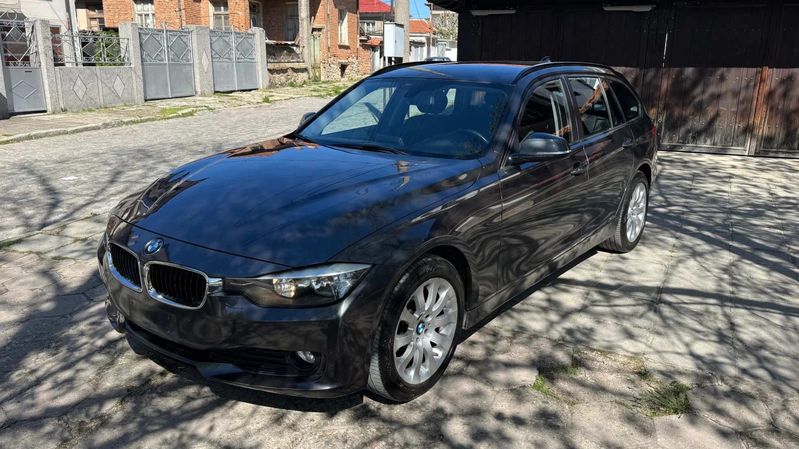 BMW 320 X-drive, снимка 3 - Автомобили и джипове - 54309360