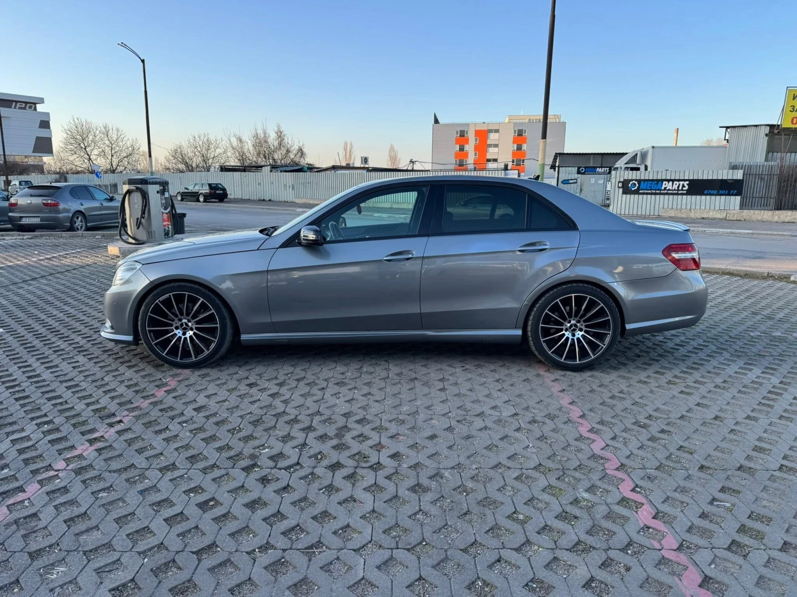 Mercedes-Benz E 350, снимка 7 - Автомобили и джипове - 54629889