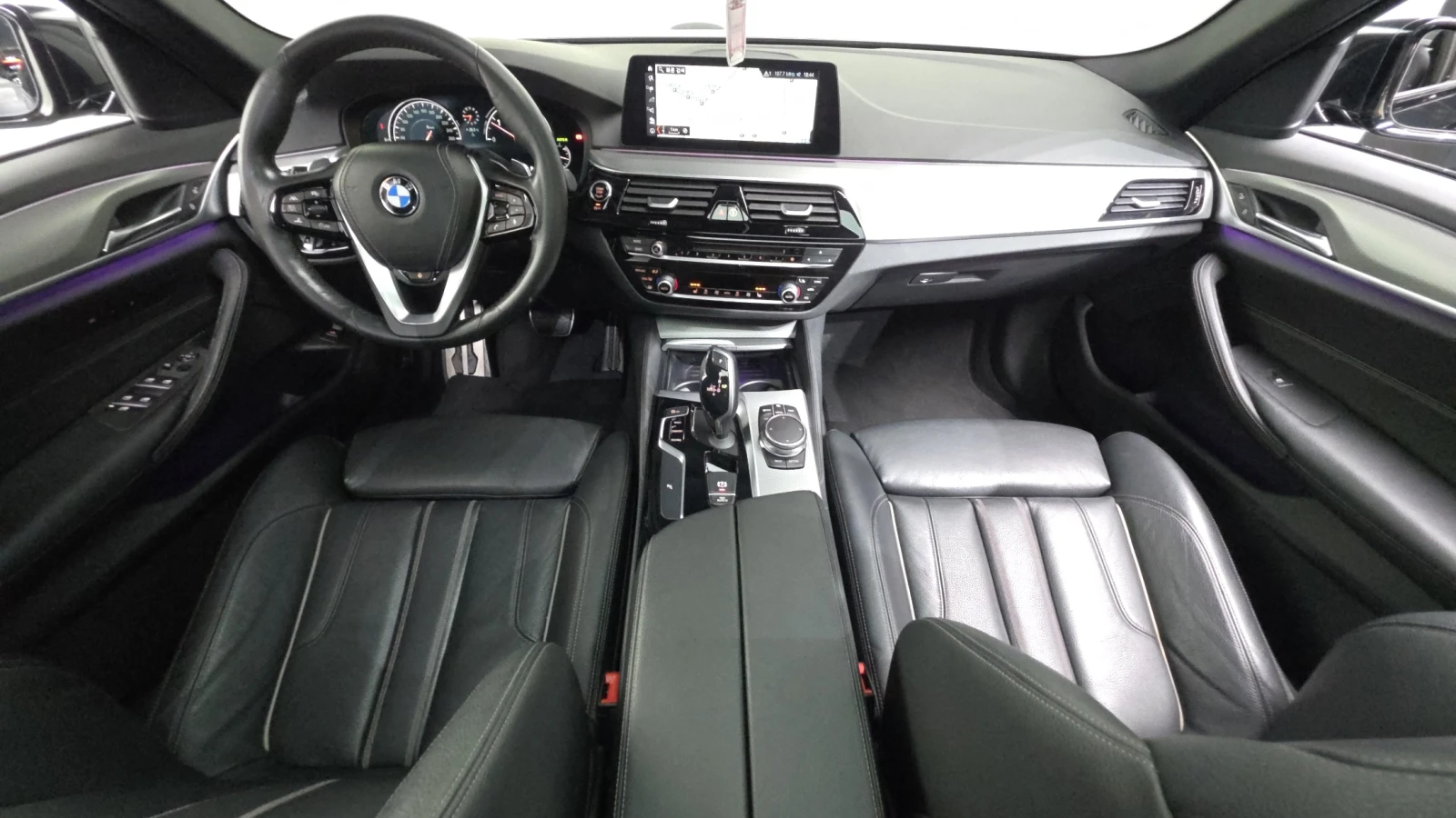 BMW 520 ЕЛ. БАГАЖНИК* BLIND SPOT* HUD* ЛЮК* КРАЙНА ЦЕНА, снимка 7 - Автомобили и джипове - 55344731