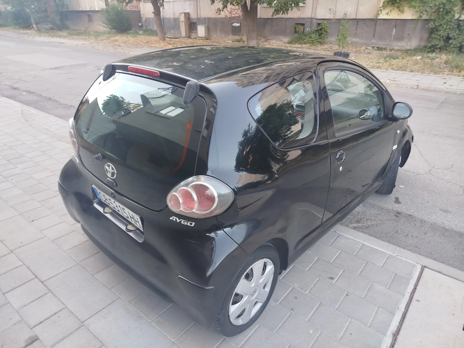 Toyota Aygo 999 куб.Газ-Бензин, снимка 6 - Автомобили и джипове - 55478923