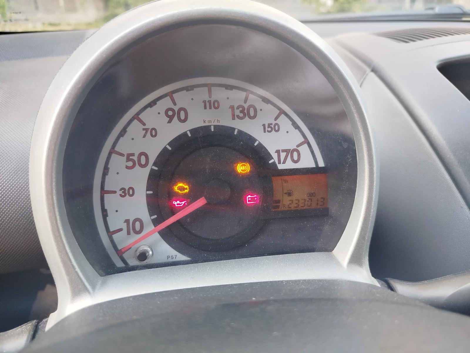 Toyota Aygo 999 куб.Газ-Бензин, снимка 11 - Автомобили и джипове - 55478923