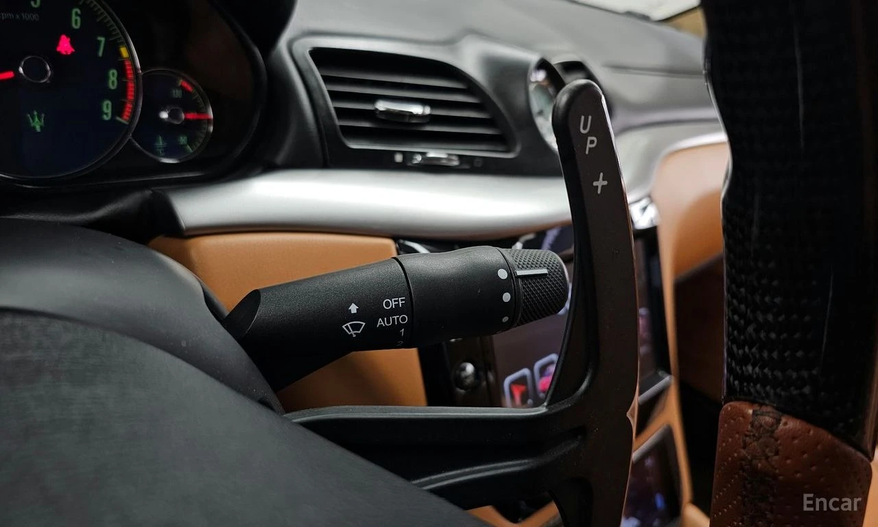 Maserati GranTurismo 4.7* SPORT* , снимка 14 - Автомобили и джипове - 55704586