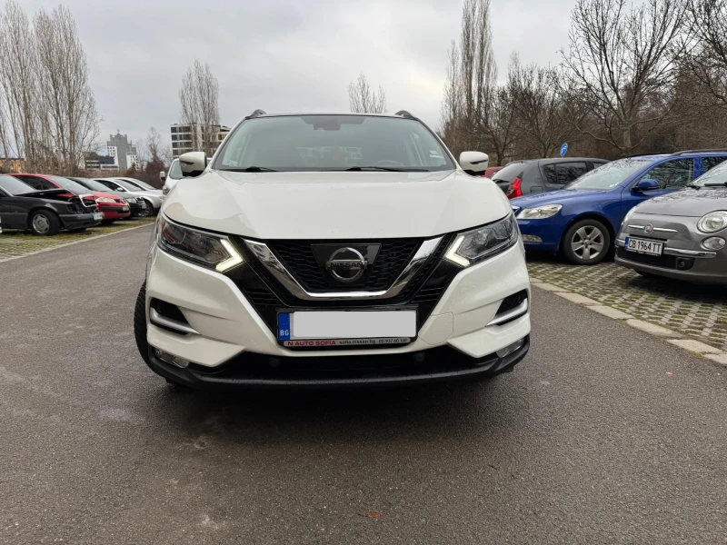 Nissan Qashqai 1.2DIG Turbo Automatic, снимка 2 - Автомобили и джипове - 48309672