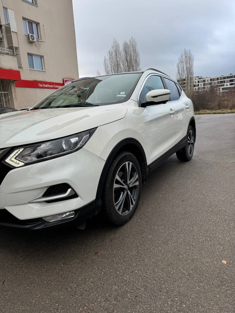 Nissan Qashqai 1.2DIG Turbo Automatic, снимка 3 - Автомобили и джипове - 48309672