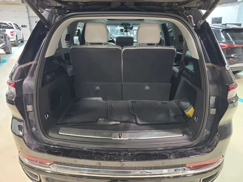 Jeep Grand cherokee * OVERLAND * 360КАМЕРА* ПОДГРЕВИ* ОБДУХВАНЕ, снимка 15 - Автомобили и джипове - 53593608