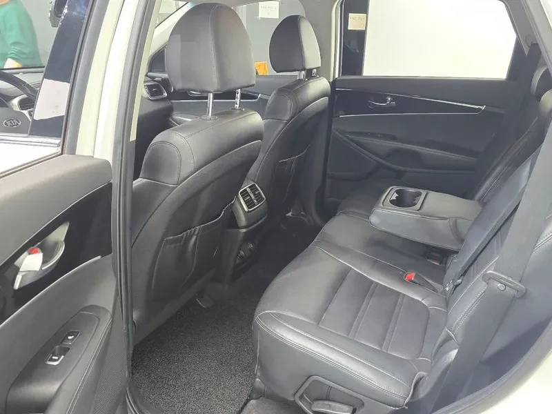Kia Sorento 2.0 Turbo 2Wd Prestige | Mobile.bg � ����������� 11