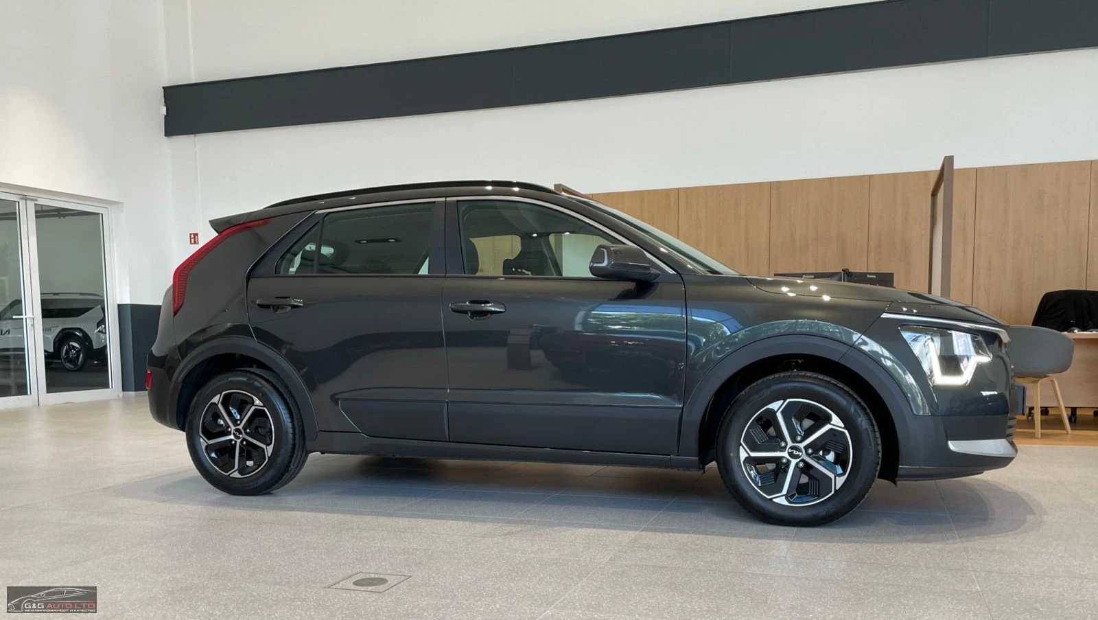 Kia Niro НОВ!!!!Hybrid/141HP/LED/CAM/CARPLAY/290b - изображение 6