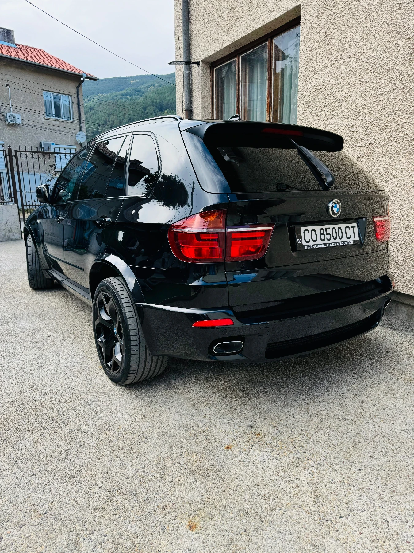 BMW X5 Mpack4.0D180000km - изображение 3