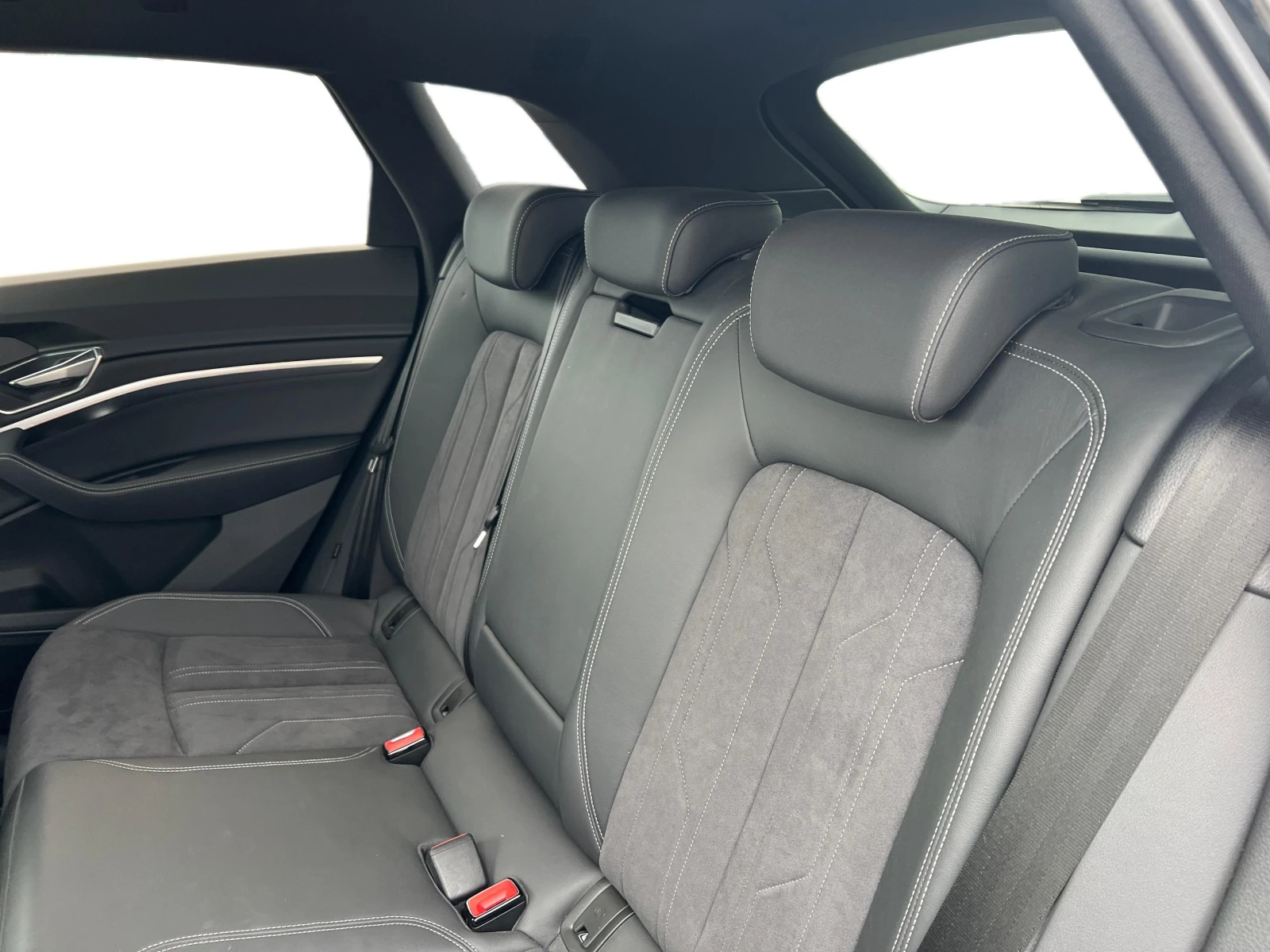 Audi Q8 55 E-tron | Mobile.bg � ����������� 12