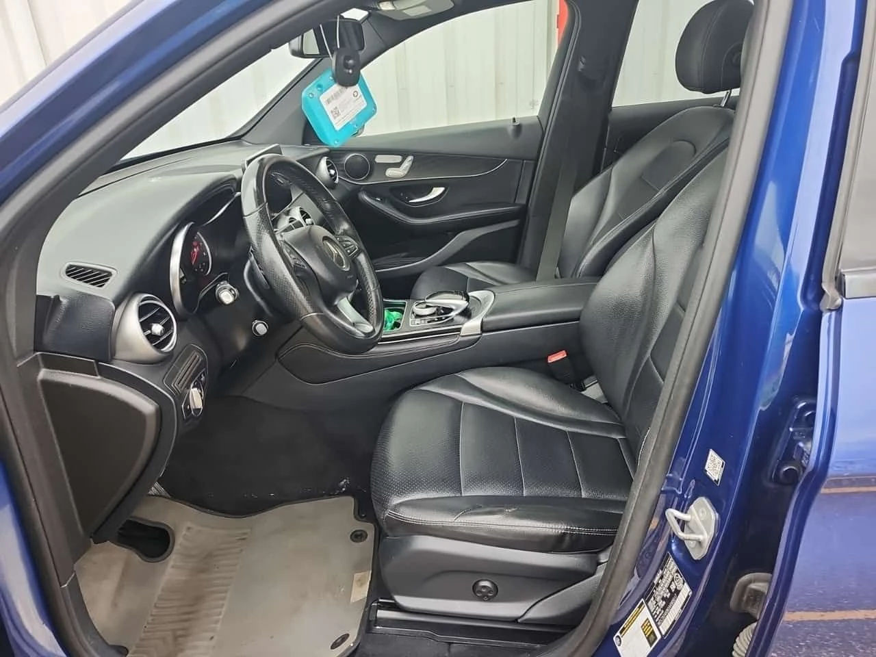 Mercedes-Benz GLC * 300 * CARFAX * ЦЕНА ДО БГ, снимка 6 - Автомобили и джипове - 53997617