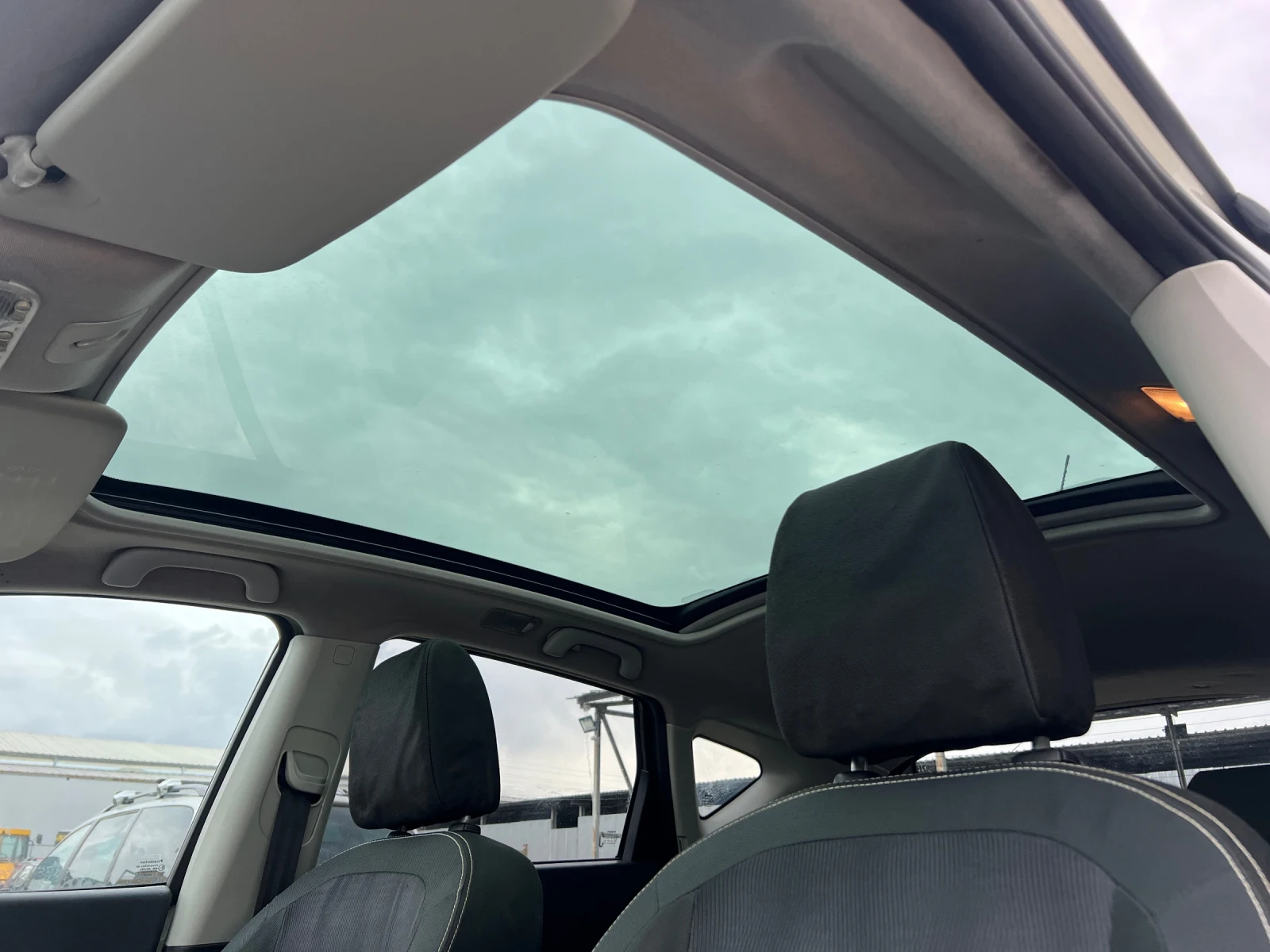 Nissan Qashqai 1.5DCi-110к.с/ Навигация/ 360  Камери/ Панорама, снимка 16 - Автомобили и джипове - 54219116