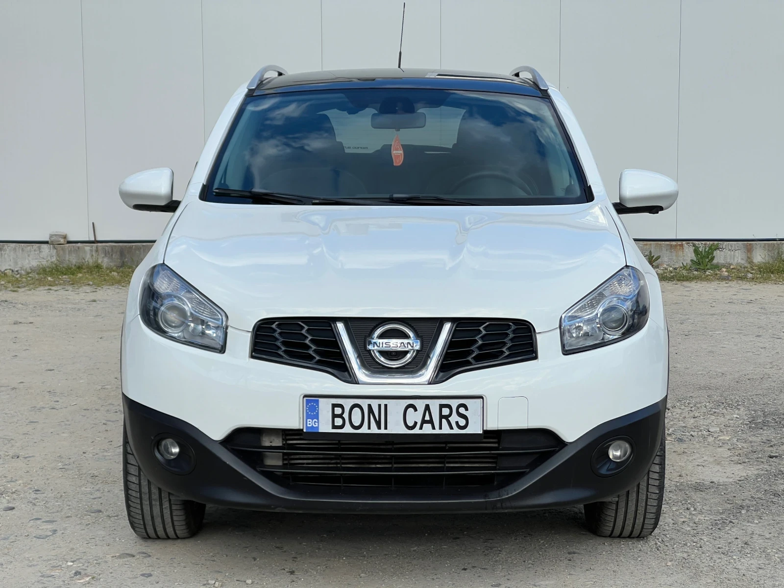 Nissan Qashqai 1.5DCi-110к.с/ Навигация/ 360  Камери/ Панорама, снимка 2 - Автомобили и джипове - 54219116