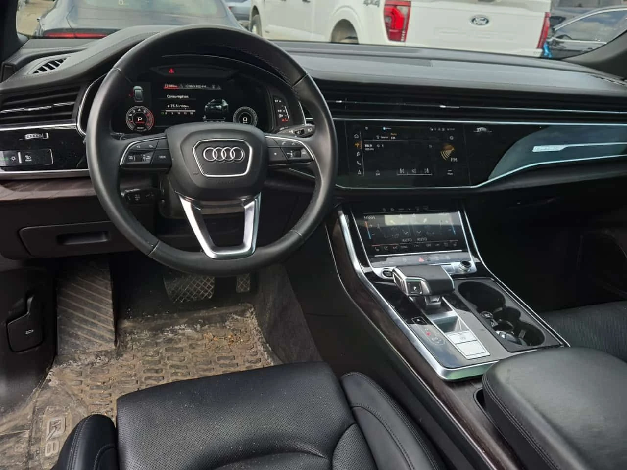 Audi Q8 Technik/ПАНОРАМА/ДИСТРОНИК/360/ОБДУХВАНЕ, снимка 9 - Автомобили и джипове - 54444846