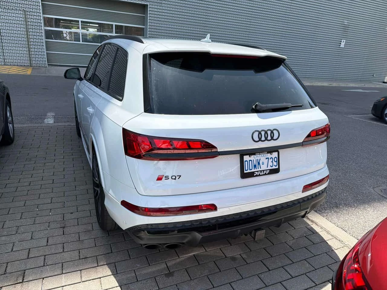 Audi SQ7 * ДИСТРОНИК * 360 * ОБДУХВАНЕ * HUD, снимка 13 - Автомобили и джипове - 54756240