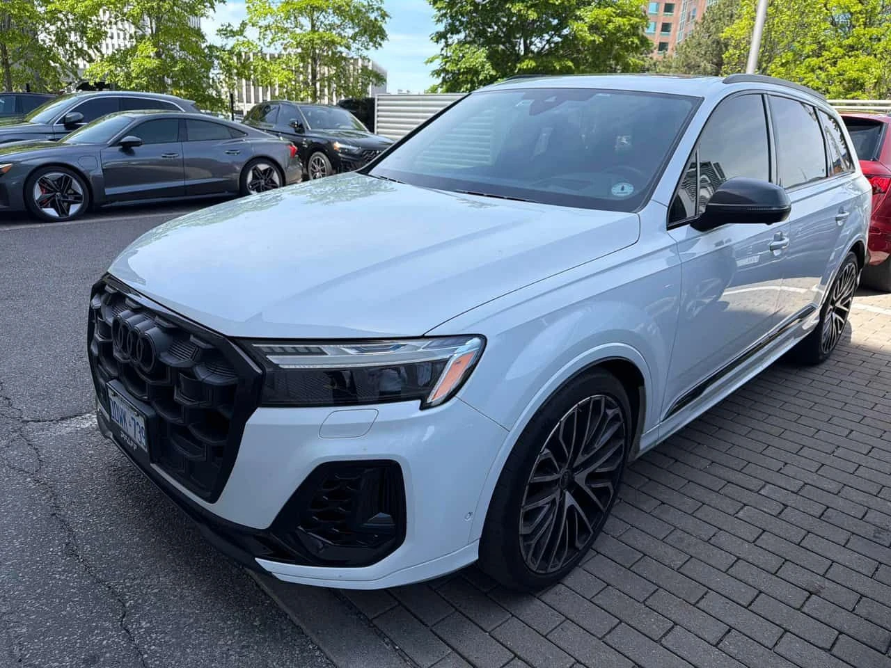 Audi SQ7 * ДИСТРОНИК * 360 * ОБДУХВАНЕ * HUD, снимка 10 - Автомобили и джипове - 54756240
