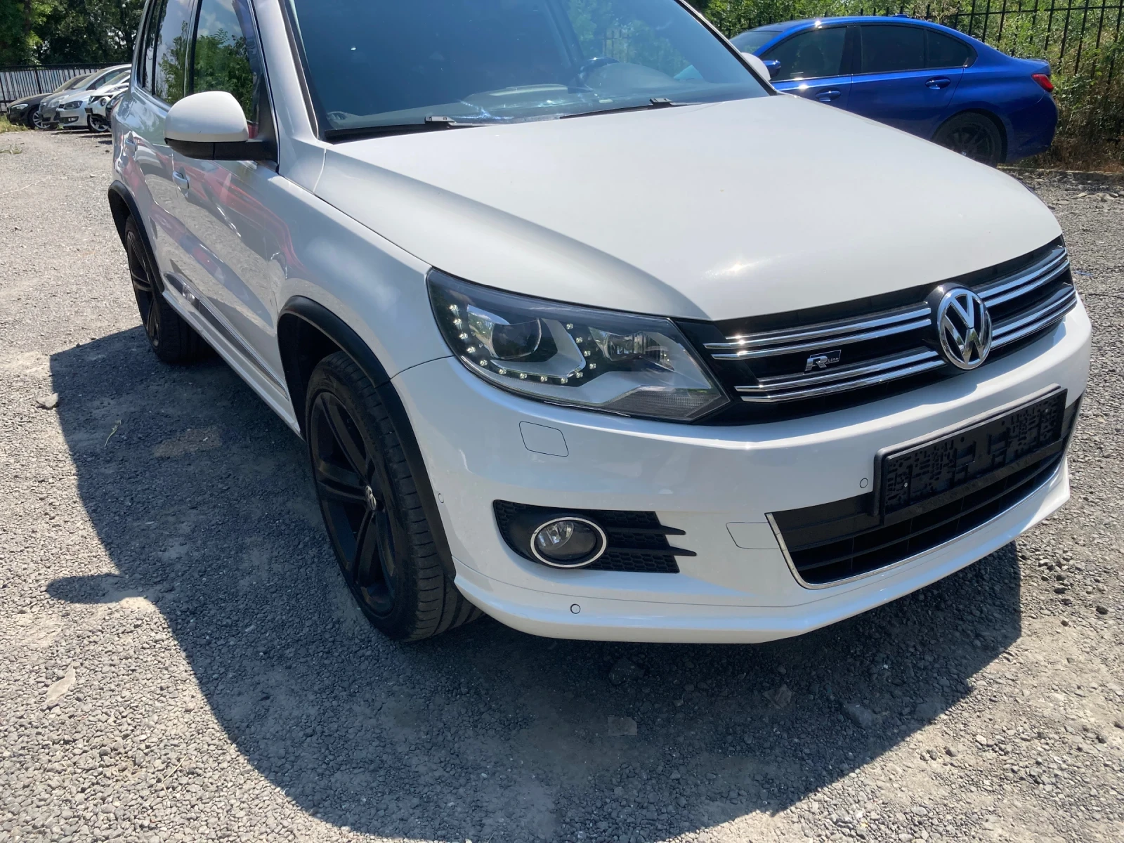 VW Tiguan R-LINE, снимка 2 - Автомобили и джипове - 55116772