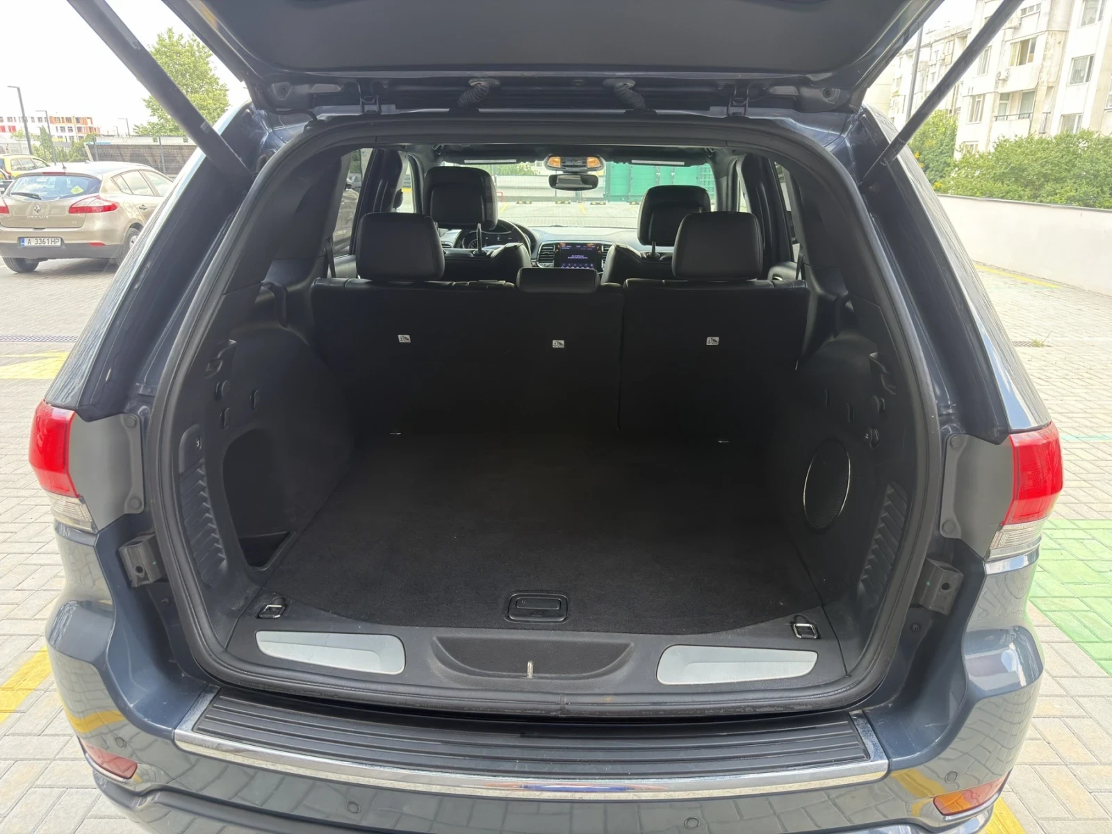 Jeep Grand cherokee, снимка 6 - Автомобили и джипове - 55158077