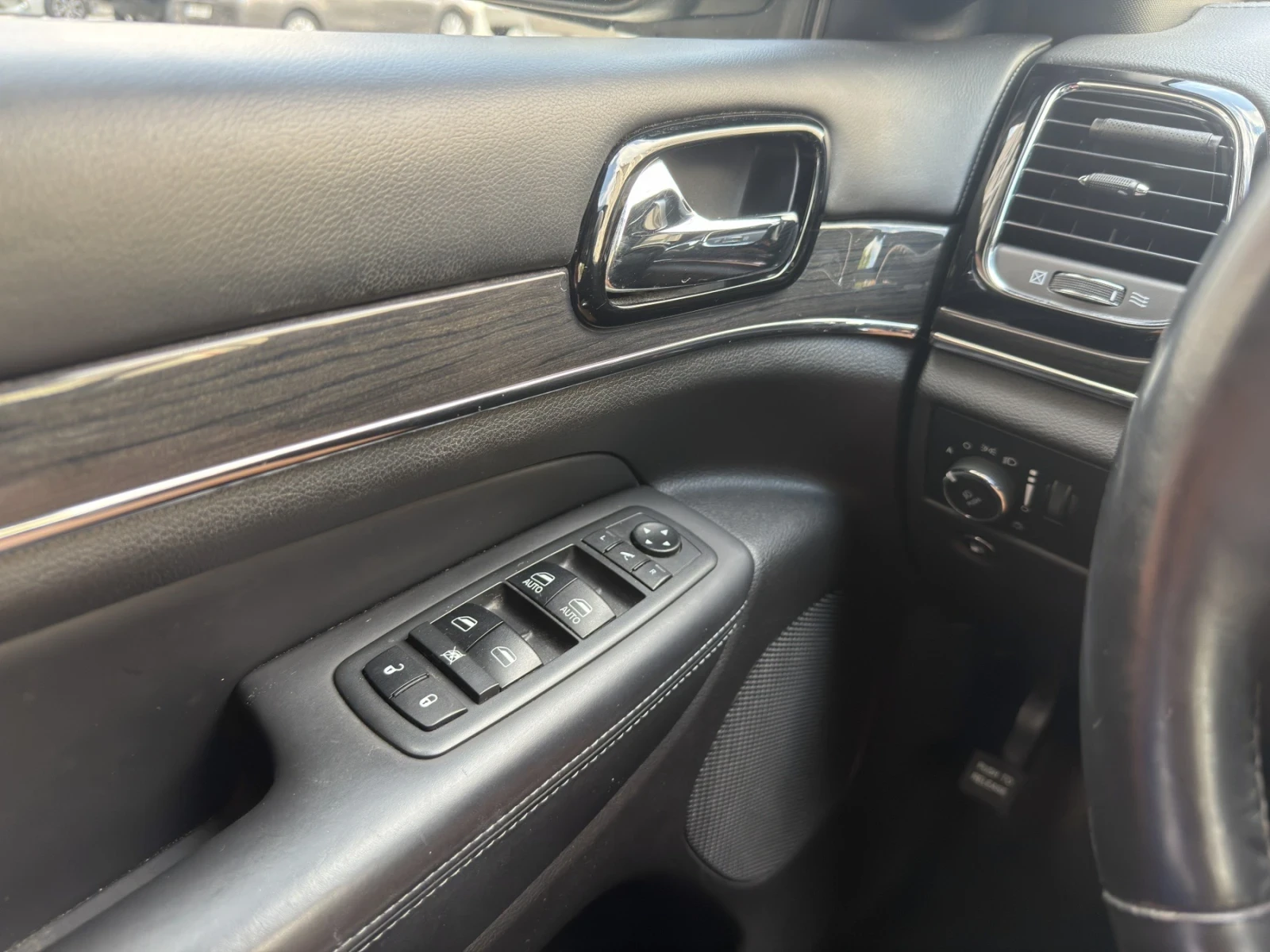 Jeep Grand cherokee, снимка 11 - Автомобили и джипове - 55158077