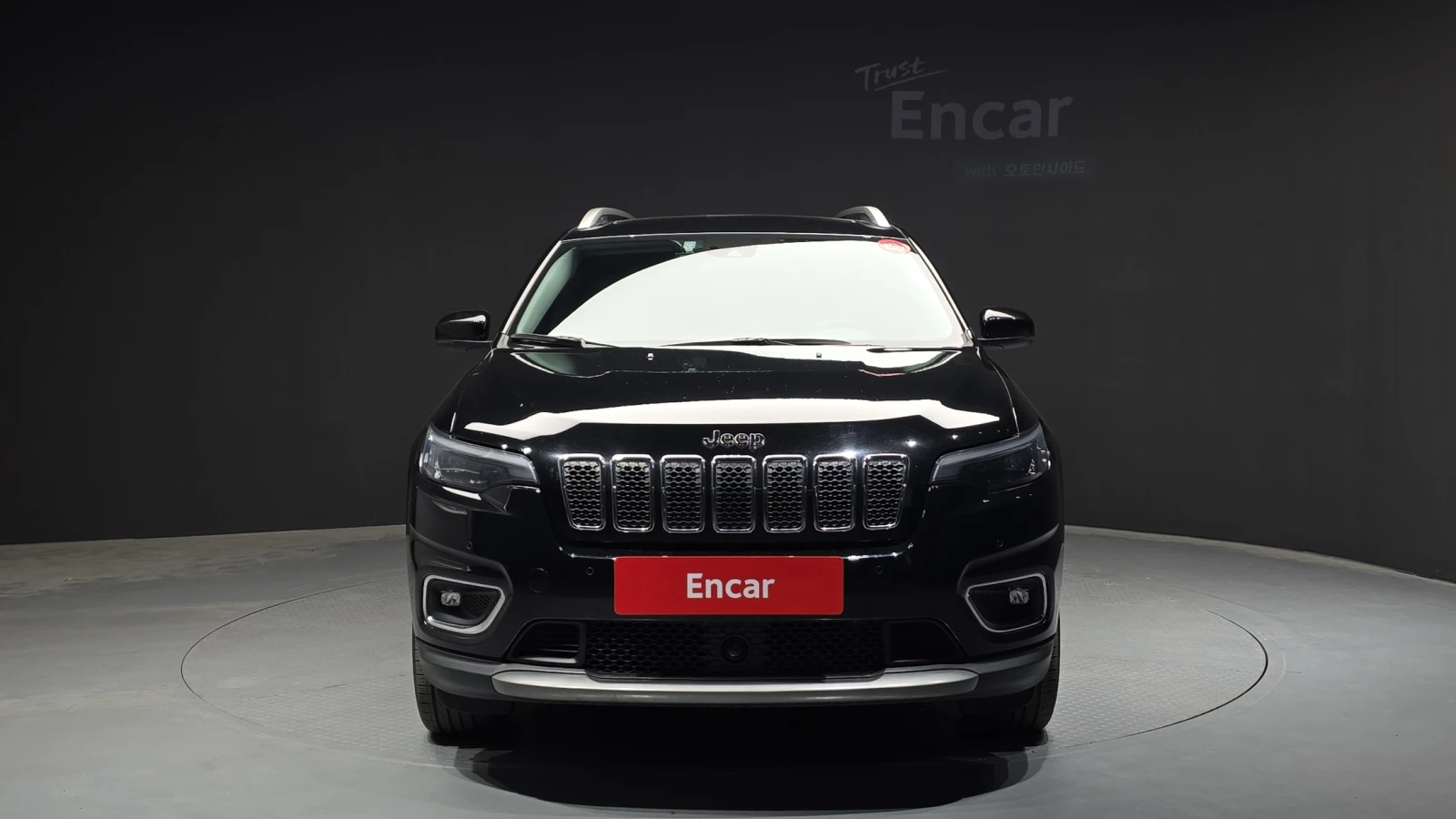 Jeep Cherokee 2.4* ЕЛ. БАГАЖНИК* BLIND SPOT* ЛЮК* КРАЙНА ЦЕНА, снимка 3 - Автомобили и джипове - 55318866