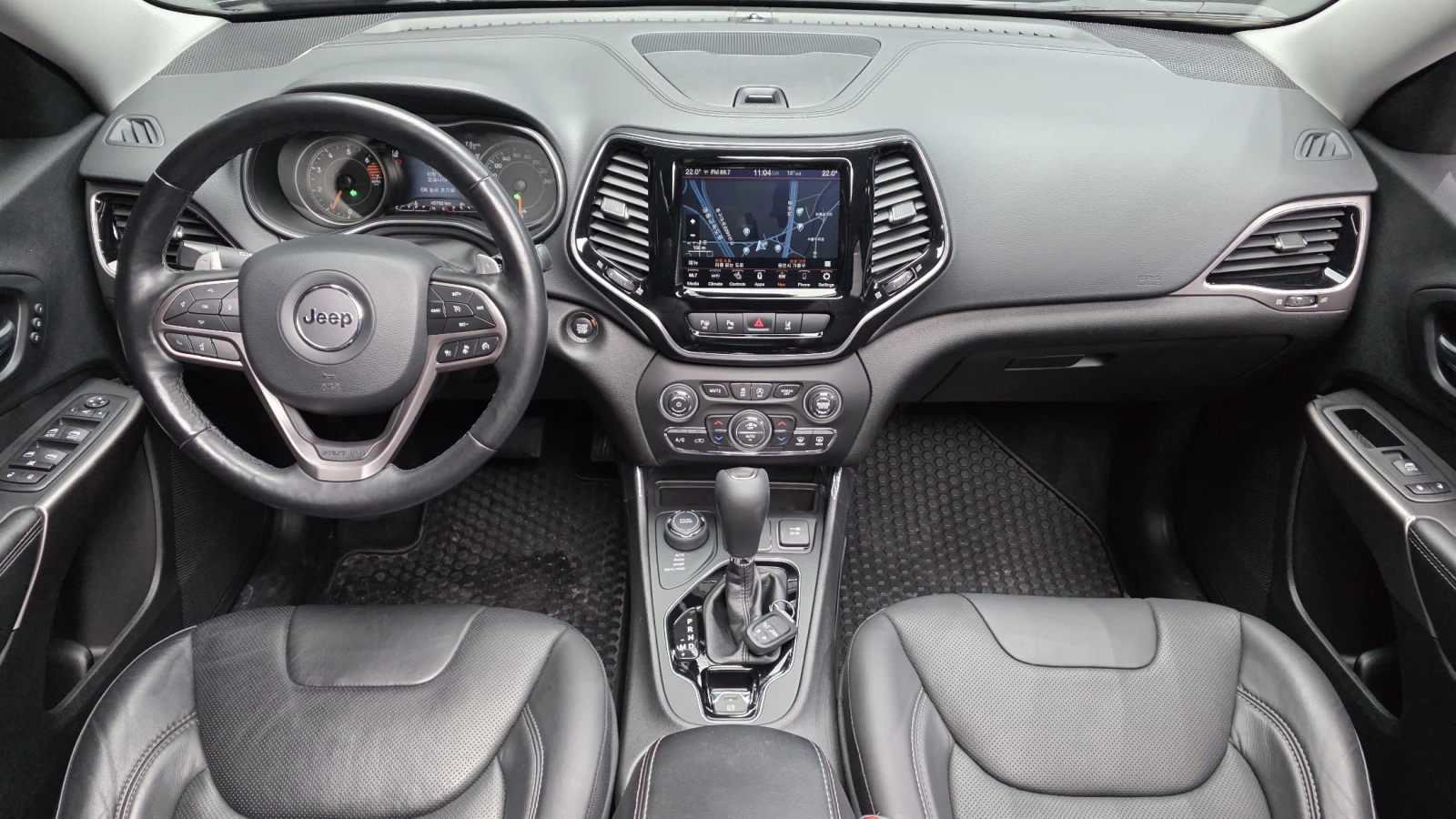 Jeep Cherokee 2.4* ЕЛ. БАГАЖНИК* BLIND SPOT* ЛЮК* КРАЙНА ЦЕНА, снимка 7 - Автомобили и джипове - 55318866