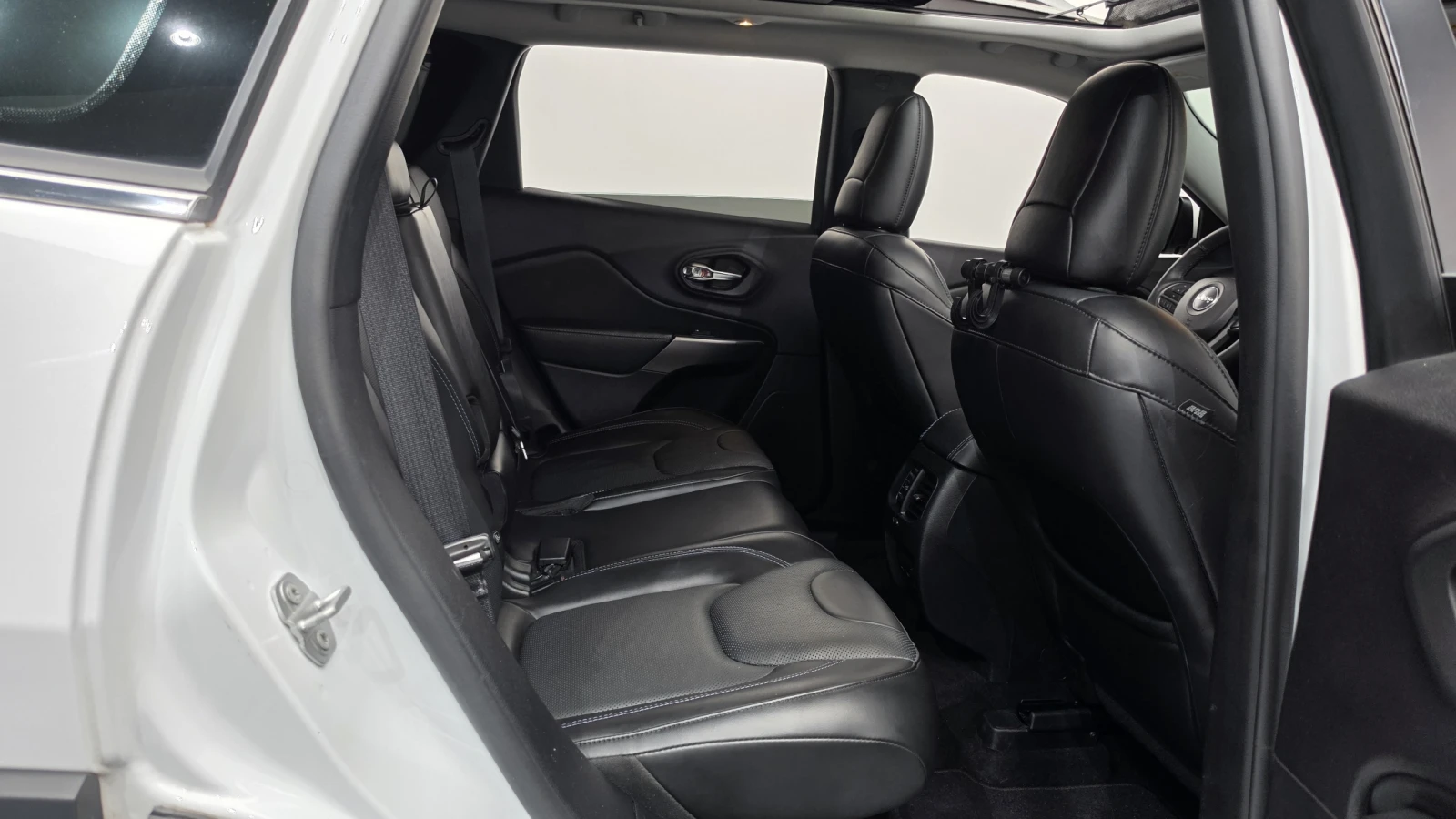 Jeep Cherokee 2.4* ЕЛ. БАГАЖНИК* ЛЮК* КРАЙНА ЦЕНА, снимка 11 - Автомобили и джипове - 55318866