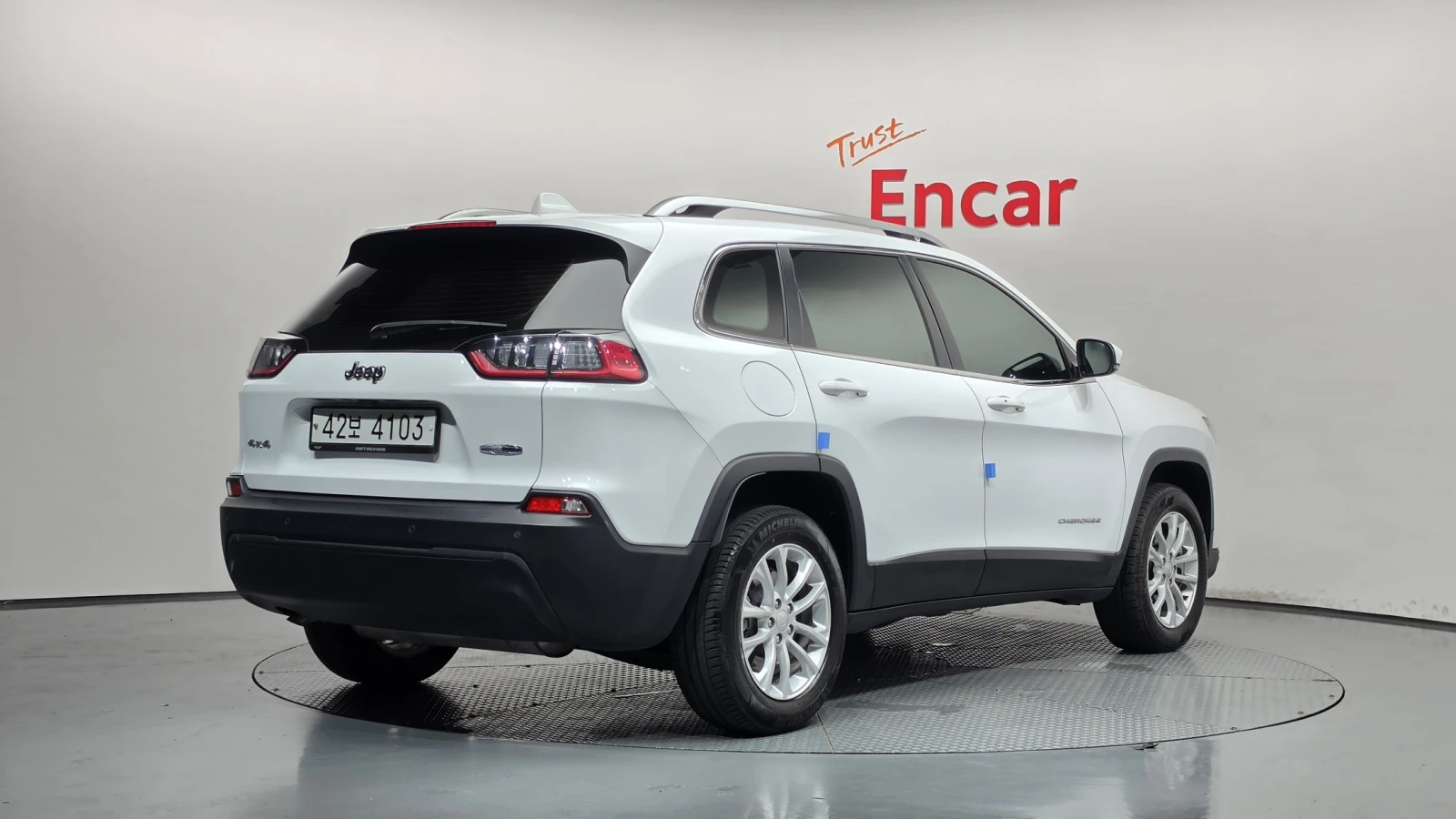 Jeep Cherokee 2.4* ЕЛ. БАГАЖНИК* ЛЮК* КРАЙНА ЦЕНА, снимка 2 - Автомобили и джипове - 55318866