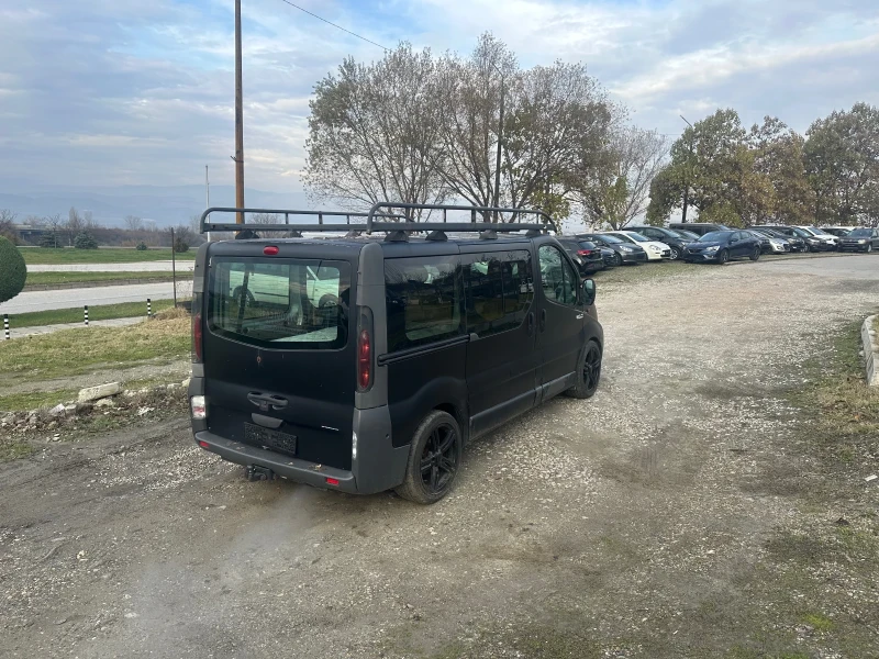 Opel Vivaro 2.5, снимка 8 - Бусове и автобуси - 52653766