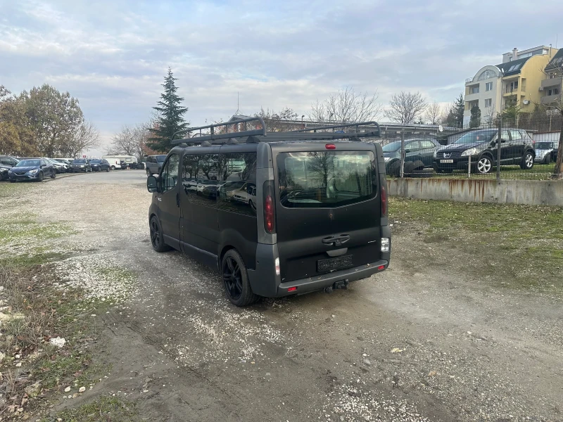 Opel Vivaro 2.5, снимка 6 - Бусове и автобуси - 52653766