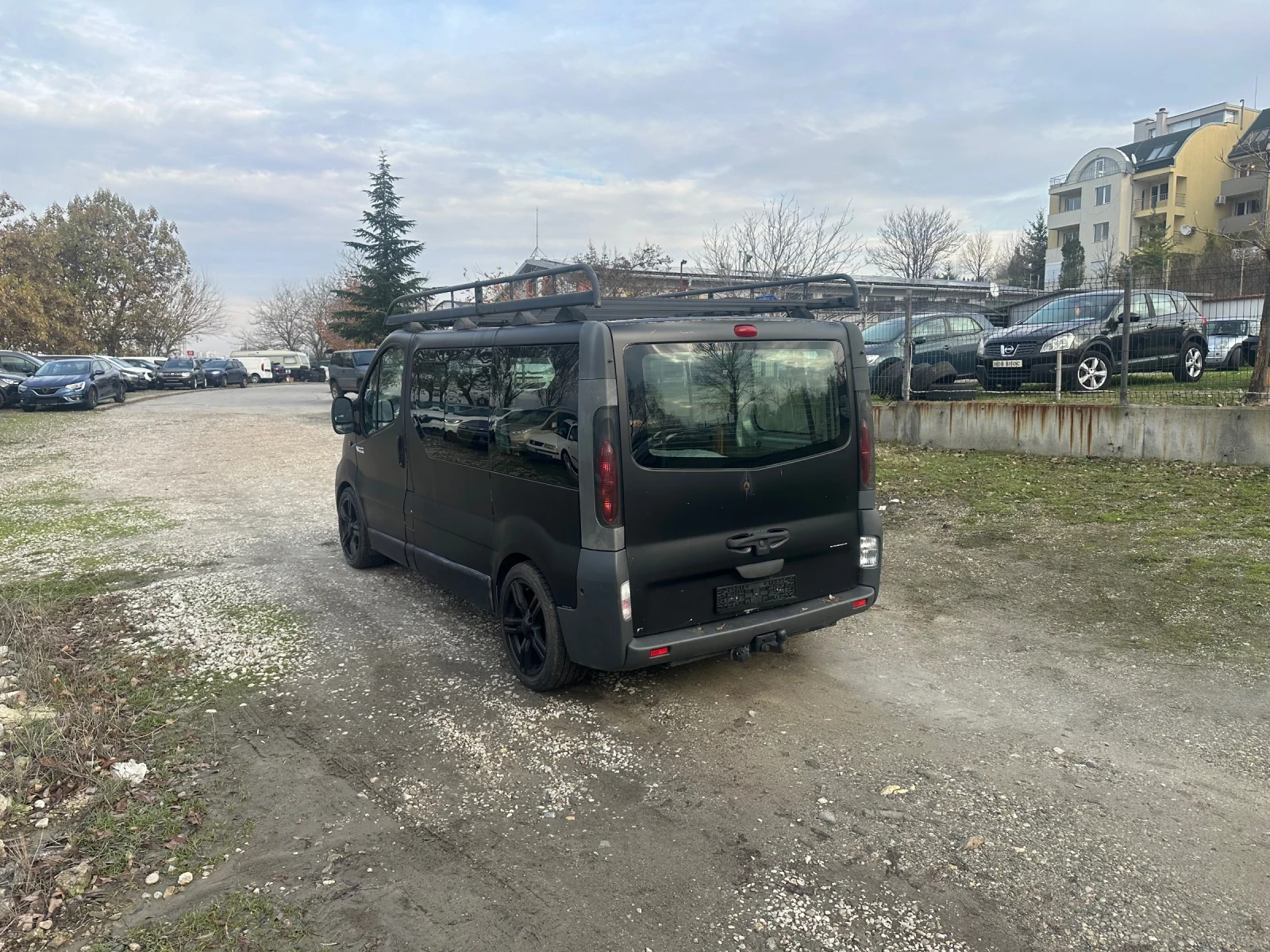 Opel Vivaro 2.5 - изображение 6
