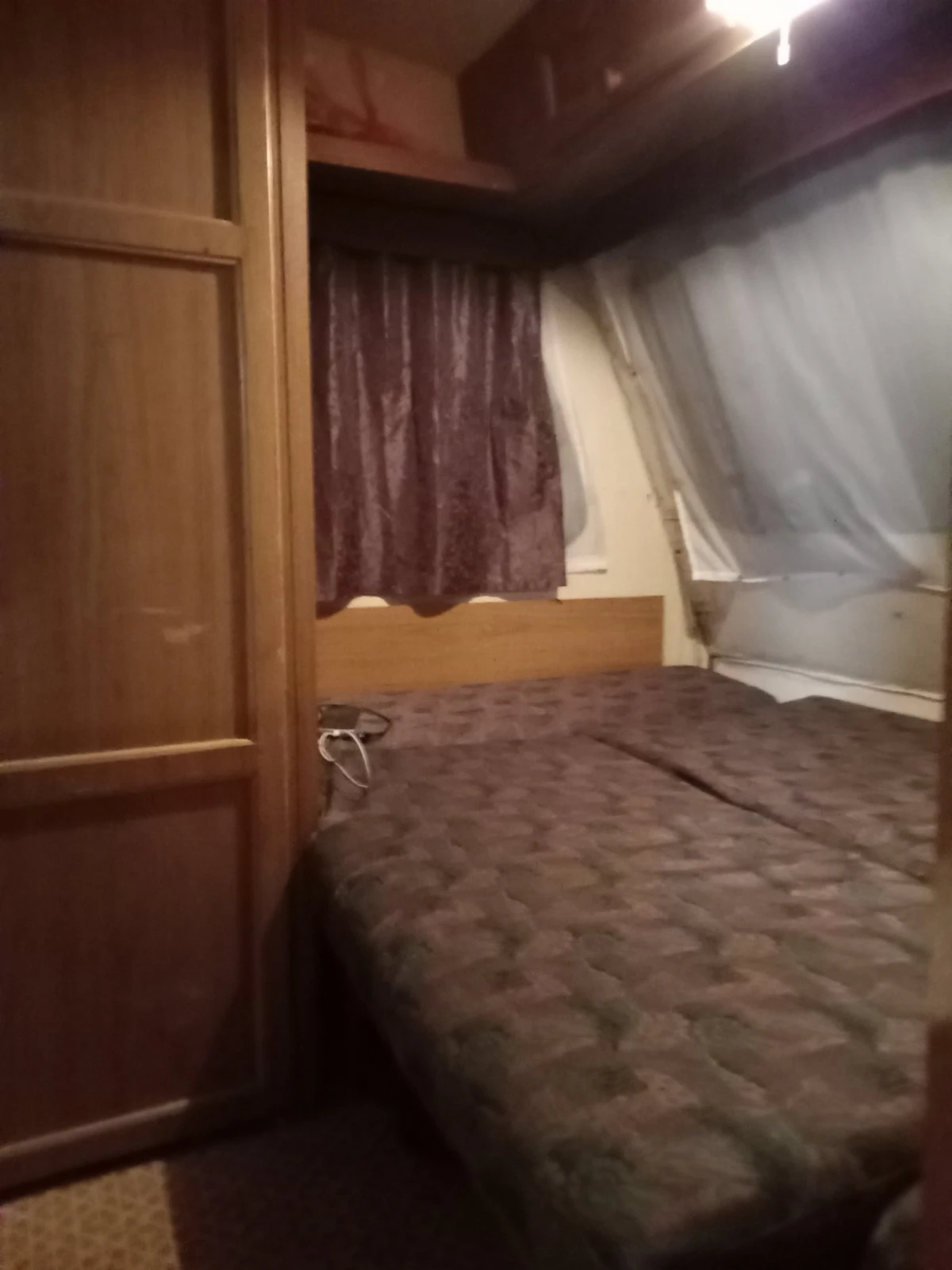 Каравана Adria 440 TD, снимка 8 - Каравани и кемпери - 55693527