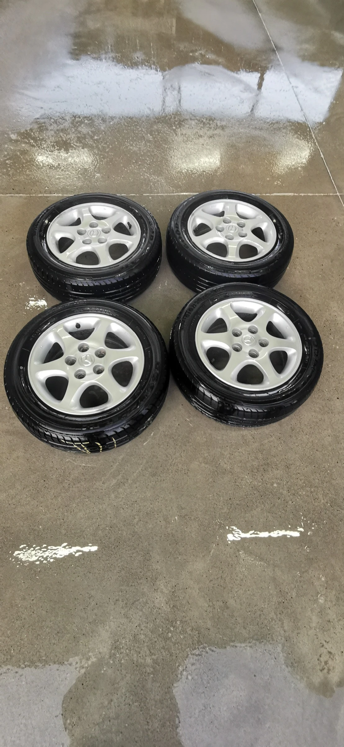 ���� � ������ 185/65R15 �� Mazda | Mobile.bg � ����������� 1
