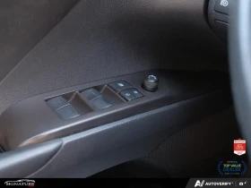 Toyota Camry SE Upgrade No Accident Sunroof Carplay BSM, снимка 13