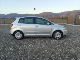 VW Golf Plus 1.6i 102 TOUR  - 6400 лв. / 3272.27 € - 41472855 8