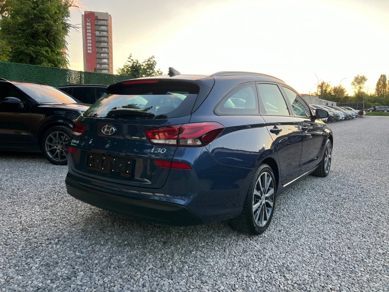 Hyundai I30 1.6CRDI 110hp Automatic, снимка 7 - Автомобили и джипове - 45718038