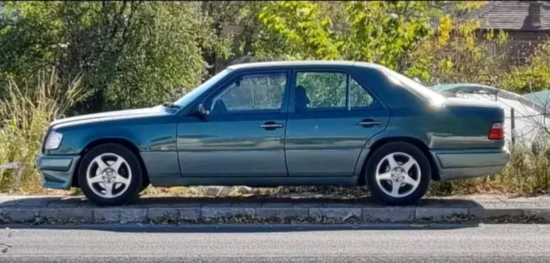 Mercedes-Benz 124, снимка 3 - Автомобили и джипове - 48715039