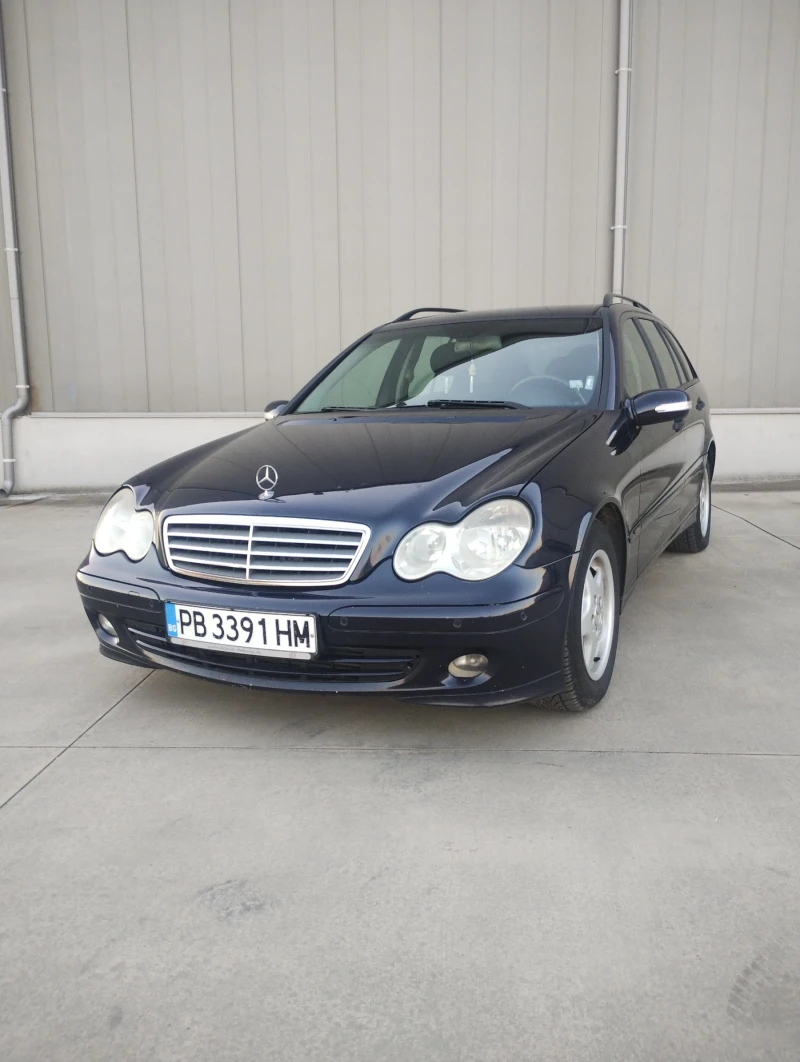 Mercedes-Benz C 220, снимка 1 - Автомобили и джипове - 48855442